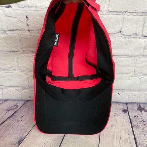 Reebok Pink Hat Running Cap 5 Panel Lightweight Strap Back Fits Women Size L-XL - Picture 4 of 4